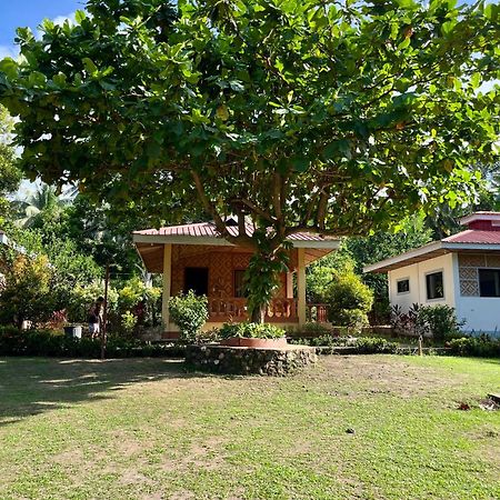 Paco'S Garden Home Stay Mambajao Ngoại thất bức ảnh