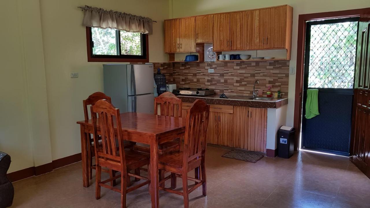 Paco'S Garden Home Stay Mambajao Ngoại thất bức ảnh