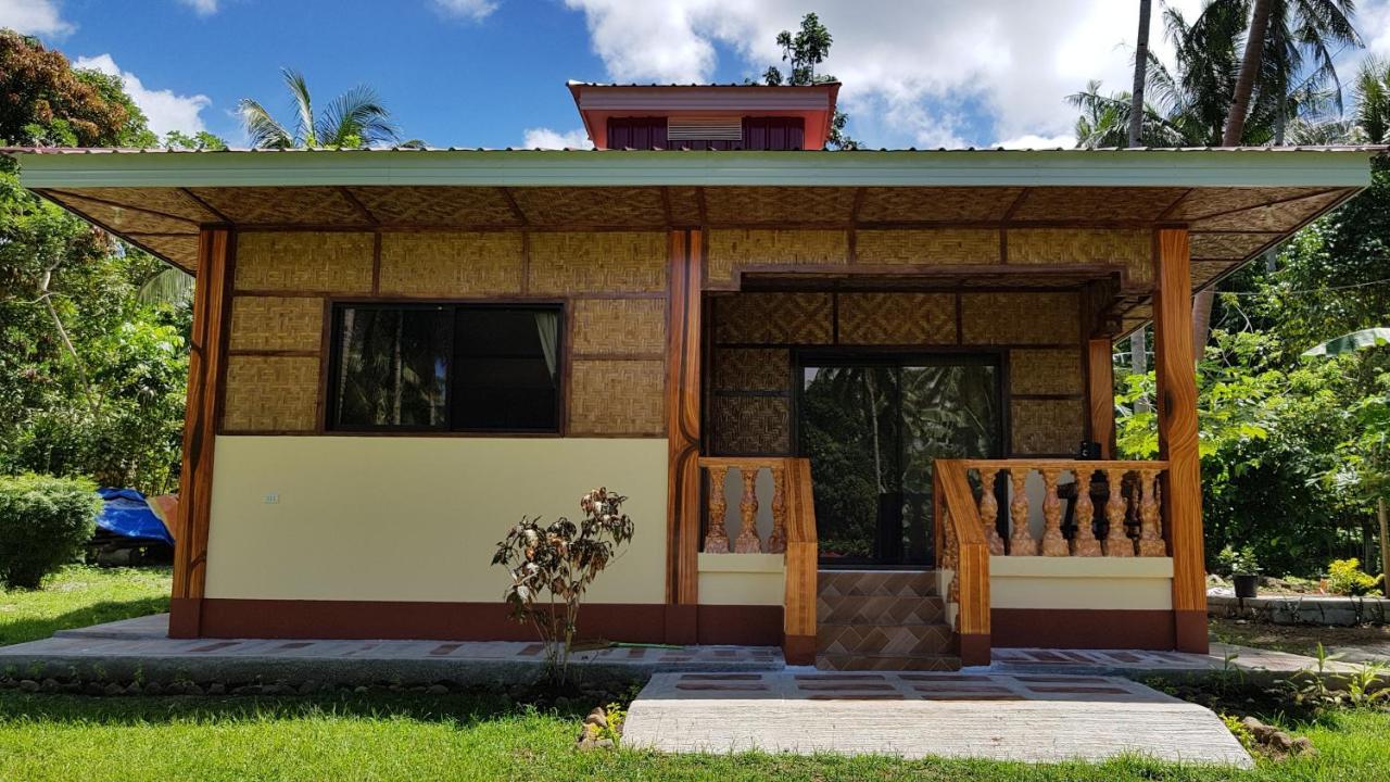 Paco'S Garden Home Stay Mambajao Ngoại thất bức ảnh