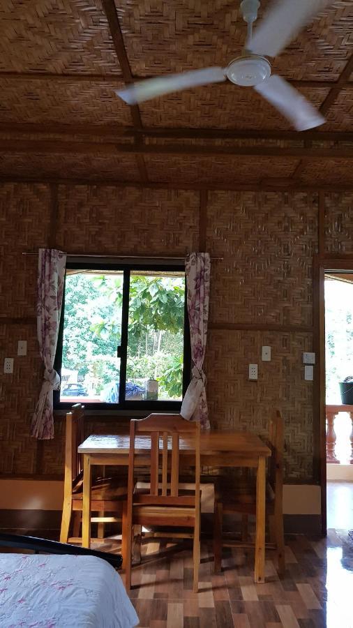 Paco'S Garden Home Stay Mambajao Ngoại thất bức ảnh