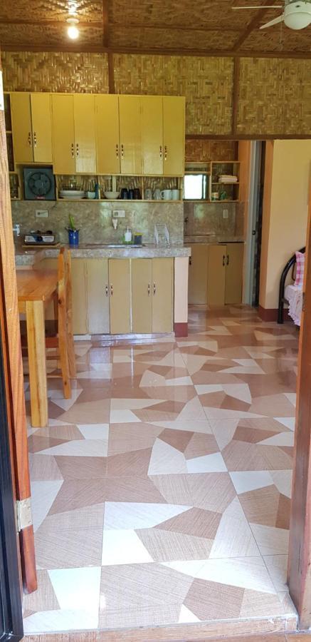 Paco'S Garden Home Stay Mambajao Ngoại thất bức ảnh