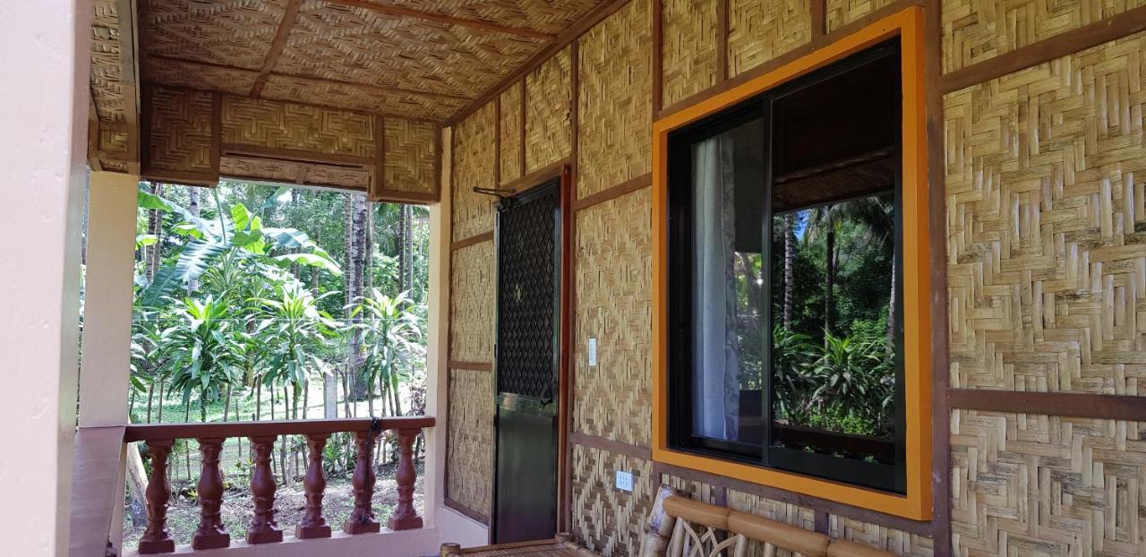 Paco'S Garden Home Stay Mambajao Ngoại thất bức ảnh