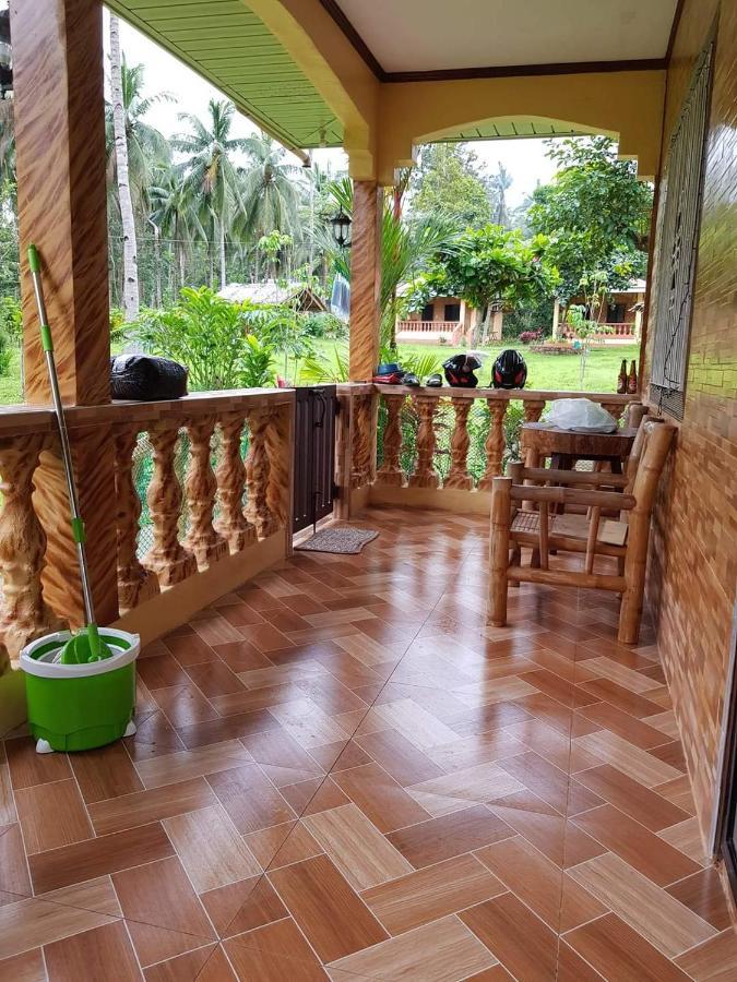 Paco'S Garden Home Stay Mambajao Ngoại thất bức ảnh