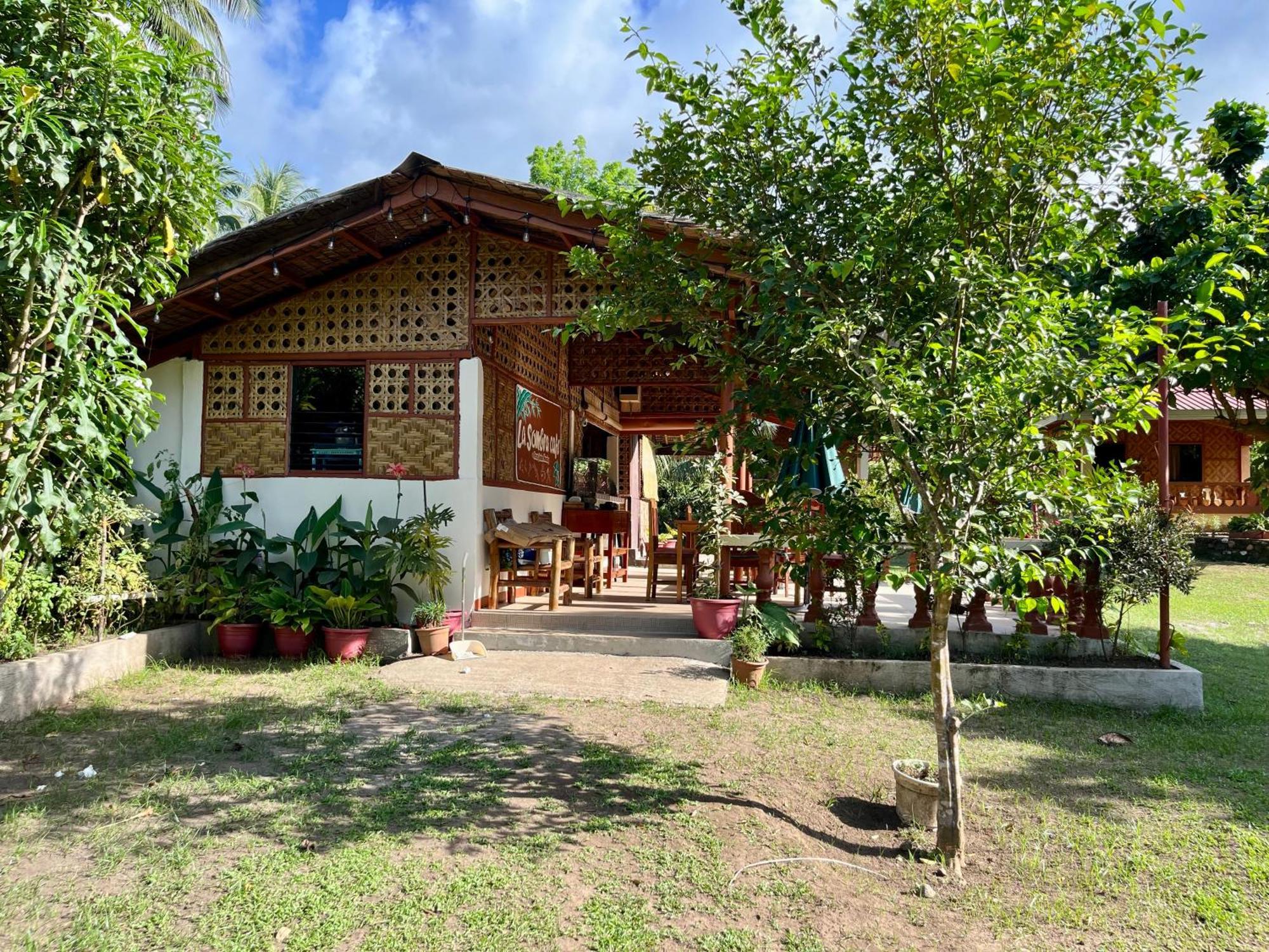 Paco'S Garden Home Stay Mambajao Ngoại thất bức ảnh